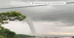 Ketahui Perbedaan Fenomena Alam Water Spout dan Angin Puting Beliung