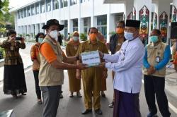 Sekda Kalimantan Tengah Lakukan Pelepasan Relawan Tim Kesehatan ke Kabupaten Banjar