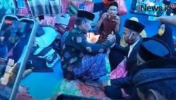 Video Korban Gempa Mamuju Menikah di Tenda Darurat