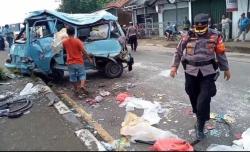 4 Kendaraan Tabrakan Beruntun di Jalur Pantura, Tiga Luka-Luka  <