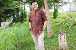 Ikbal Fauzi Pemeran Rendy Ikatan Cinta Tebar Senyuman di Instagram, Ayya Renita Lempar Gombalan: Mas Dulku