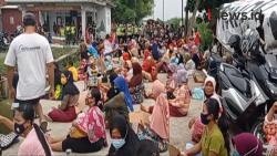 Video Emak-Emak di Mojokerto Protes Pencemaran TPA Karangdieng