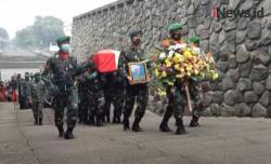 Video Pemakaman Praka Roy Korban Penembakan KKB di Papua