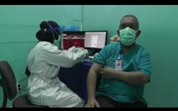 315 Nakes RS Pusri Mulai Divaksin, Dirut yang Pertama<
