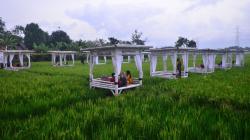 Menikmati Kuliner Tradisional di Tengah Persawahan Kudus