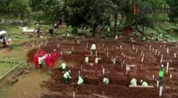 Video 49 Jenazah Pasien Covid-19 Dimakamkan dalam Sehari Jadi Rekor Tertinggi di TPU Bambu Apus Jaktim