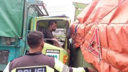 Kecelakaan Beruntun di By Pass Mojokerto, Pengemudi Terjepit 