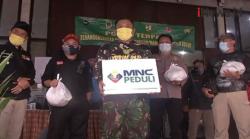 Video MNC Peduli dan Kemensos Bantu Korban Banjir Bandang Cisarua