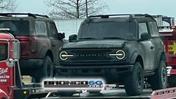 Belum Diterima Konsumen, 2 Mobil Ford Bronco Terbakar saat Diangkut Truk Trailer 