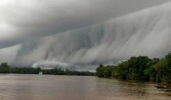 Penampakan Langka Awan Arcus Mirip Gelombang Tsunami di Kubu Raya, Ini Penjelasan BMKG