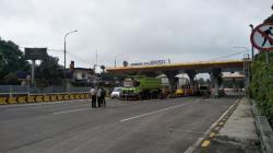 Warga Keluar Masuk Cimahi Harus Rapid Test Antigen di Pintu Tol Baros<