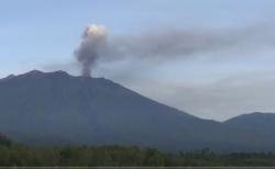 Gunung Raung Erupsi, Dentuman Keras Getarkan Kaca Rumah dari Jarak 20 Km