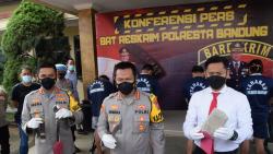 Pembunuhan Preman di Bandung, Polisi Amankan Kujang, Golok, dan Balok Kayu<