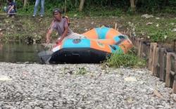 Situ Citongtut Bogor Dipenuhi Ribuan Ikan Mati, Warga Keluhkan Bau Busuk