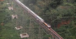 8 Jalur Kereta Api dengan Pemandangan Jalan Terindah di Dunia, Salah Satunya di Bandung<