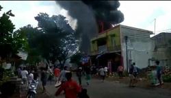 Ruko BBM di Cianjur Meledak, Warga: Seperti Bunyi Bom<