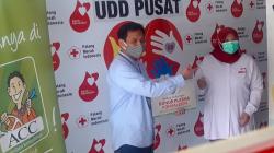 ACC Serahkan Bantuan Donor Plasma Konvalesen kepada PMI