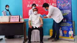 Gubernur Sulsel Nurdin Abdullah Jalani Vaksinasi Covid-19 Tahap 2