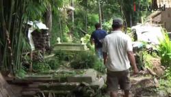 Video Desa Banjarsari Jember Tak Ada TPU, Jenazah Dikubur di Halaman Rumah