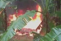 Mobil Terguling Masuk Jurang lalu Terbakar di Tanjakan Pakeman Kendal, 6 Orang Selamat