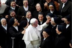 Paus Fransiskus Tunjuk 2 Perempuan Jadi Pejabat Penting Vatikan