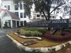 Usai Divaksin Tahap Pertama, Ketua DPRD Karawang Positif Covid-19