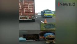 Video Jalan Tol Cipali Ambles, Kemacetan Capai 2 Kilometer