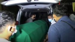 Video Tangis Histeris Keluarga Warnai Penjemputan Jenazah Ustaz Maaher di RS Polri Kramat Jati<