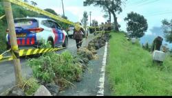 Waspada, Jalur Utama Dieng Wonosobo-Banjarnegara Retak Parah 