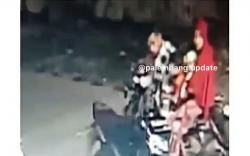 Viral! Istri di Palembang Gendong Anak Temani Suami Mencuri di Depan Minimarket<