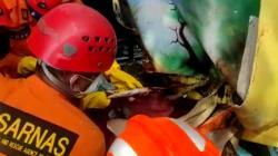 Ngeri, Perempuan Pengendara Motor Tewas Terjepit 2 Truk dalam Kecelakaan di Medan<