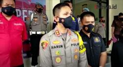 Video Polisi Bekuk 2 Tersangka Pembuang Limbah APD di Bogor