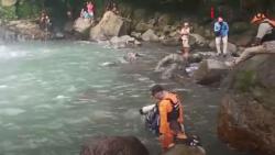 Video Satu Pelajar Hanyut di Pemandian Air Terjun Maros Sulsel Ditemukan Tewas