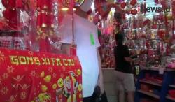 Video Penjualan Pernak-pernik Imlek di Medan Turun Drastis