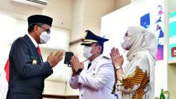 Gubernur Nurdin Abdullah Lantik Irwan Bachri Syam sebagai Bupati Luwu Timur