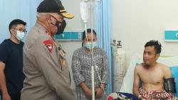 Kapolda Papua Jenguk Korban Penembakan KKB di RSUD Timika