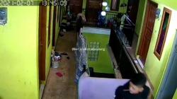 Polisi Tangkap Pria yang Aniaya Perempuan di Batununggal Bandung<