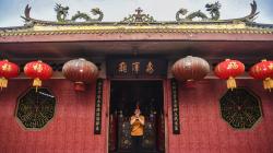 Suasana Ibadah Tahun Baru Imlek di Kelenteng Petak Sembilan Jakarta