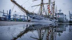 KRI Dewaruci Bersandar di Tanjung Priok, Ajak Masyarakat Mengenal Sejarah Bahari