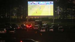Begini Suasana Nonton Liga Inggris secara Drive-In di Alam Sutera