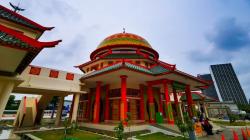 Melihat Arsitektur Masjid Babah Alun Desari Menyerupai Bangunan Etnis Tionghoa