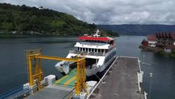 Luhut: Pembangunan 2 Pelabuhan di Danau Toba Selesai September 2021 