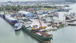 Kapal Angkut 185 Ton Minyak Goreng Merapat di Belitung, Bongkar Muat 3-5 Hari