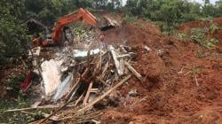 Pencarian 14 Korban Longsor di Desa Ngetos Nganjuk Gunakan Alat Berat
