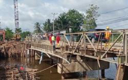 Antre 20 Menit, Warga Pertanyakan Kapan Jembatan Mataraman Banjar Berfungsi
