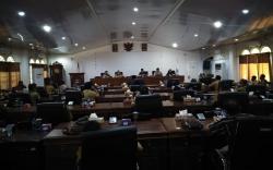 Didatangi Puluhan Kades, Ketua DPRD Ungkap Pemkab PALI Terlilit Utang <