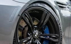 Jangan Tunggu Ban Mobil Kempes, Ini Waktu Ideal Periksa Tekanan Angin 