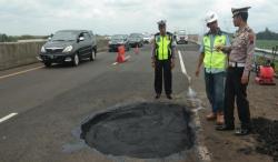 Ajukan Kenaikan Tarif Tol, BPJT Ingatkan Operator Perbaiki Jalan Bolong 
