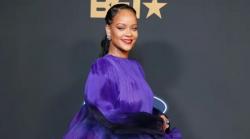 Foto Telanjang Dada Rihanna Diprotes Umat Hindu India karena Pakai Liontin Ganesha