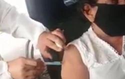 Viral Seputar Vaksinasi Covid, Ada Lansia yang Disuntik Vaksin Kosong